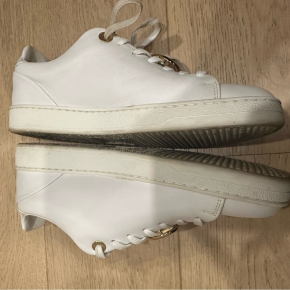 Louis Vuitton sneakers size 37.5 - Picture 3 of 9